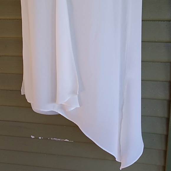 DR2 white A symmetrical V Basic Career Small Tank - Picture 3 of 7